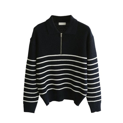 Gestreifter Strickpullover mit Halbreißverschluss