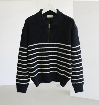 Gestreifter Strickpullover mit Halbreißverschluss